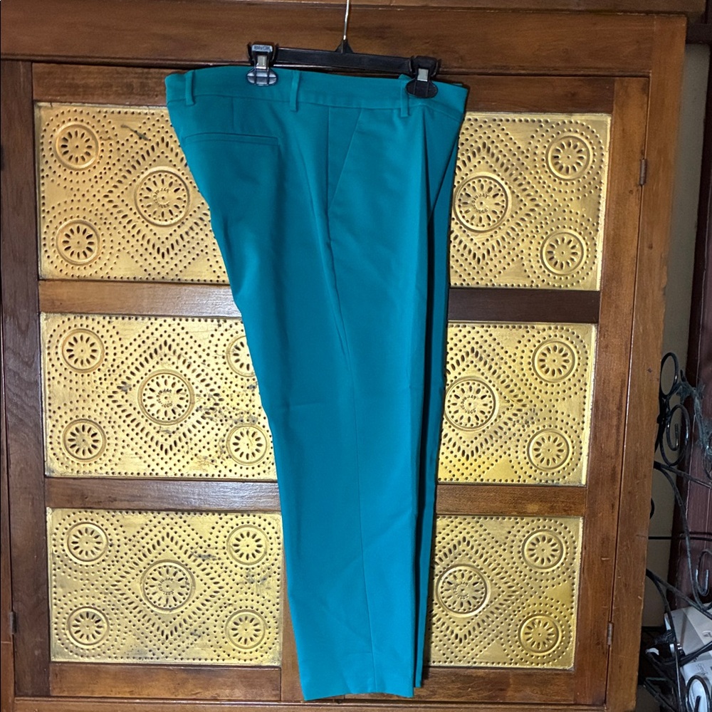 Liverpool Jeans Company Women's Teal Cropped Pants